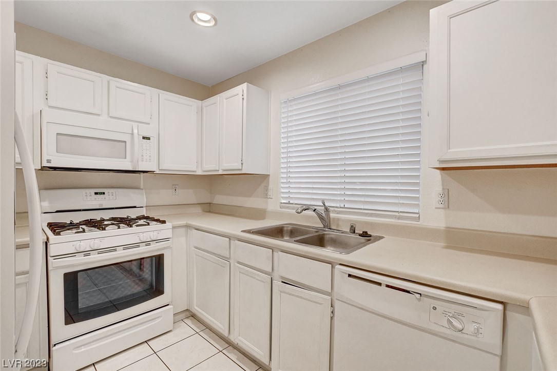 5135 Souvenir Lane 0