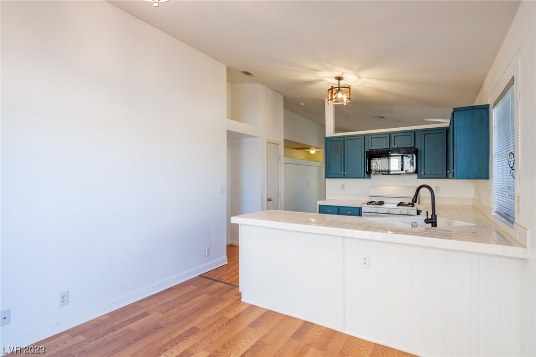 3936 Copper Glen Street