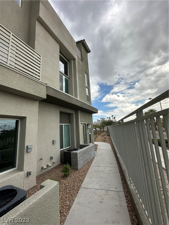 1180 Blossom Point Street