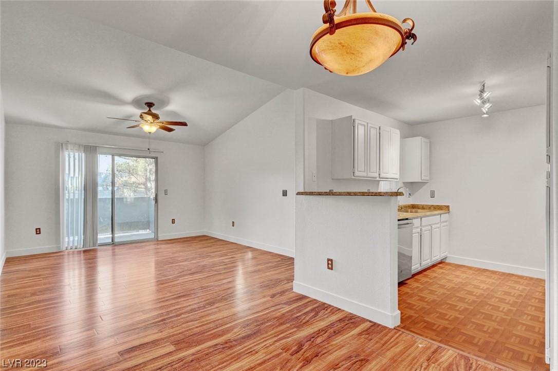 555 East Silverado Ranch Boulevard 2122