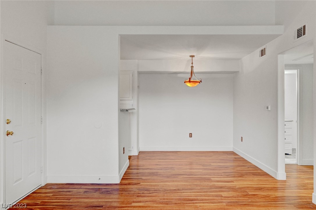 555 East Silverado Ranch Boulevard 2122