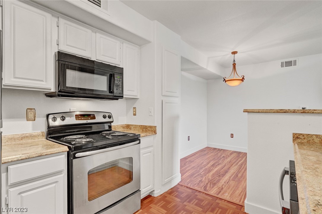 555 East Silverado Ranch Boulevard 2122