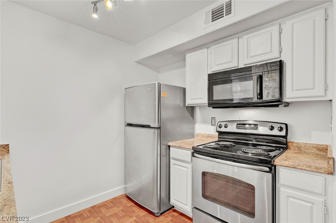 555 East Silverado Ranch Boulevard 2122