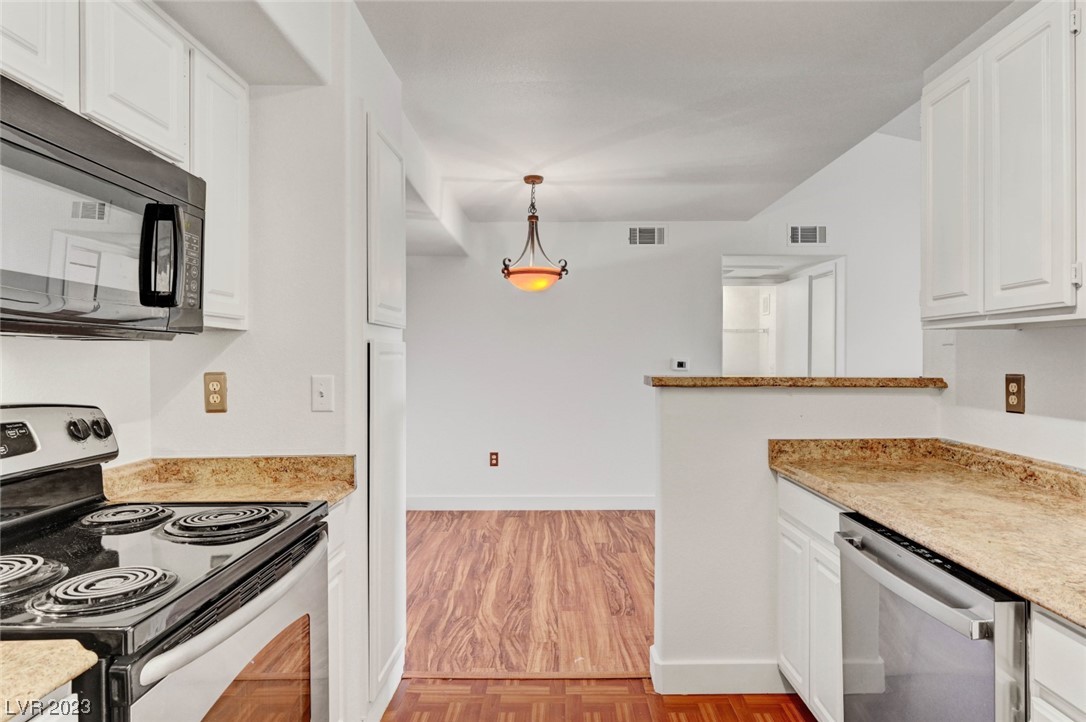 555 East Silverado Ranch Boulevard 2122