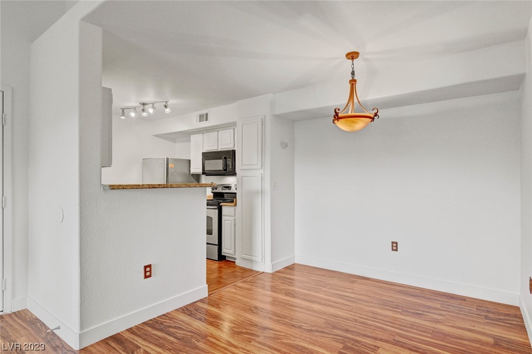 555 East Silverado Ranch Boulevard 2122