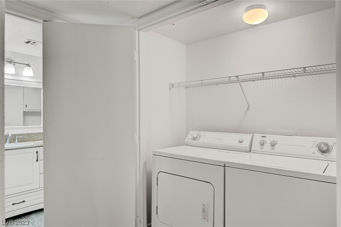 555 East Silverado Ranch Boulevard 2122