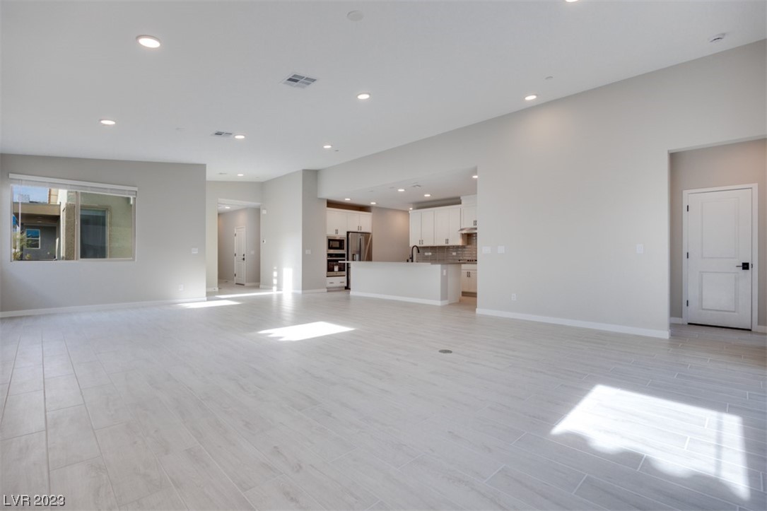 10006 Egan Valley Street