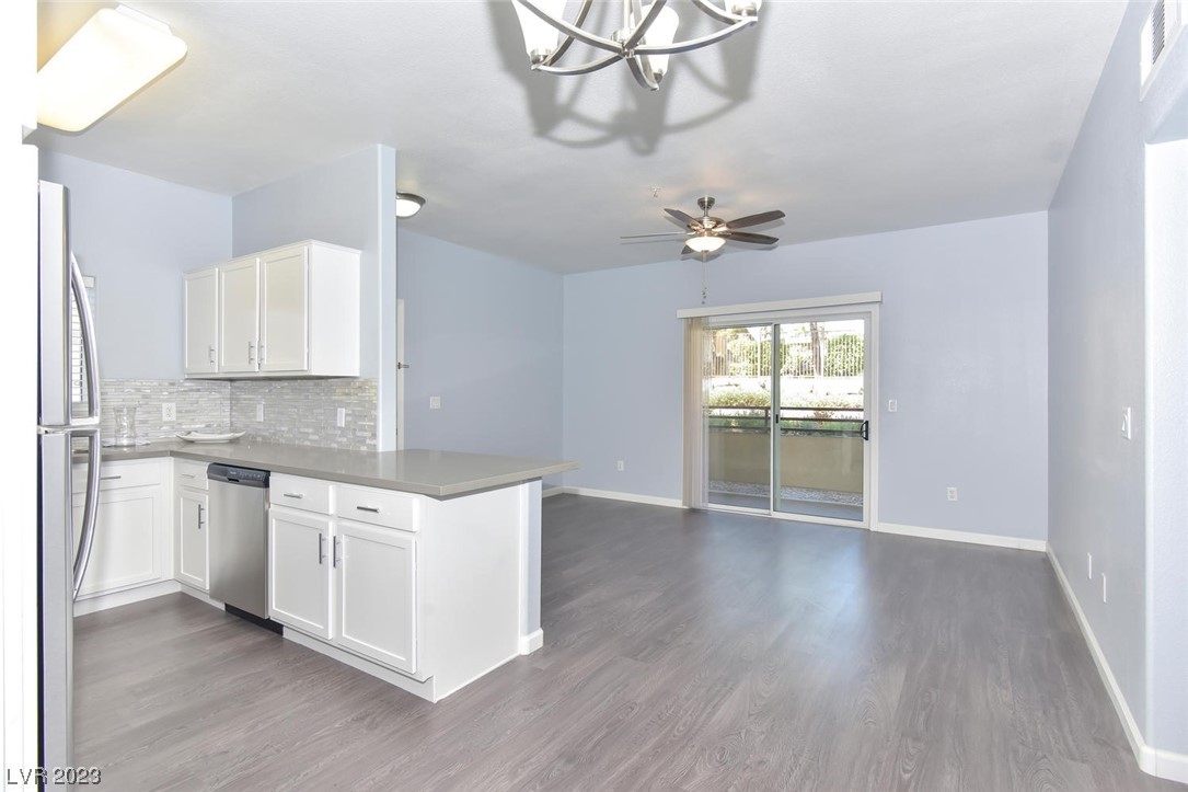 2291 West Horizon Ridge Parkway 1106