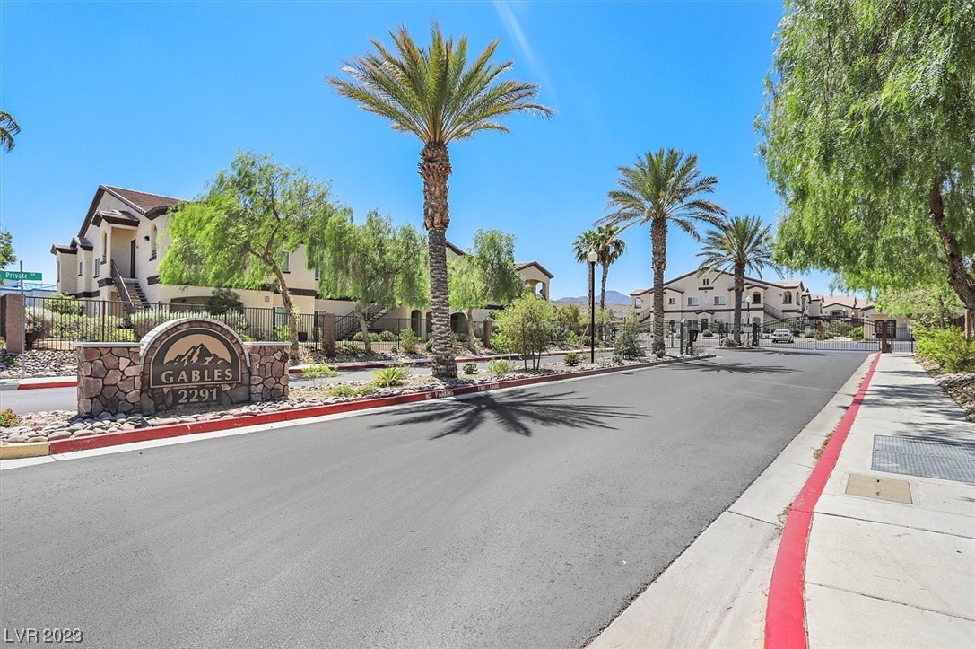 2291 West Horizon Ridge Parkway 1106