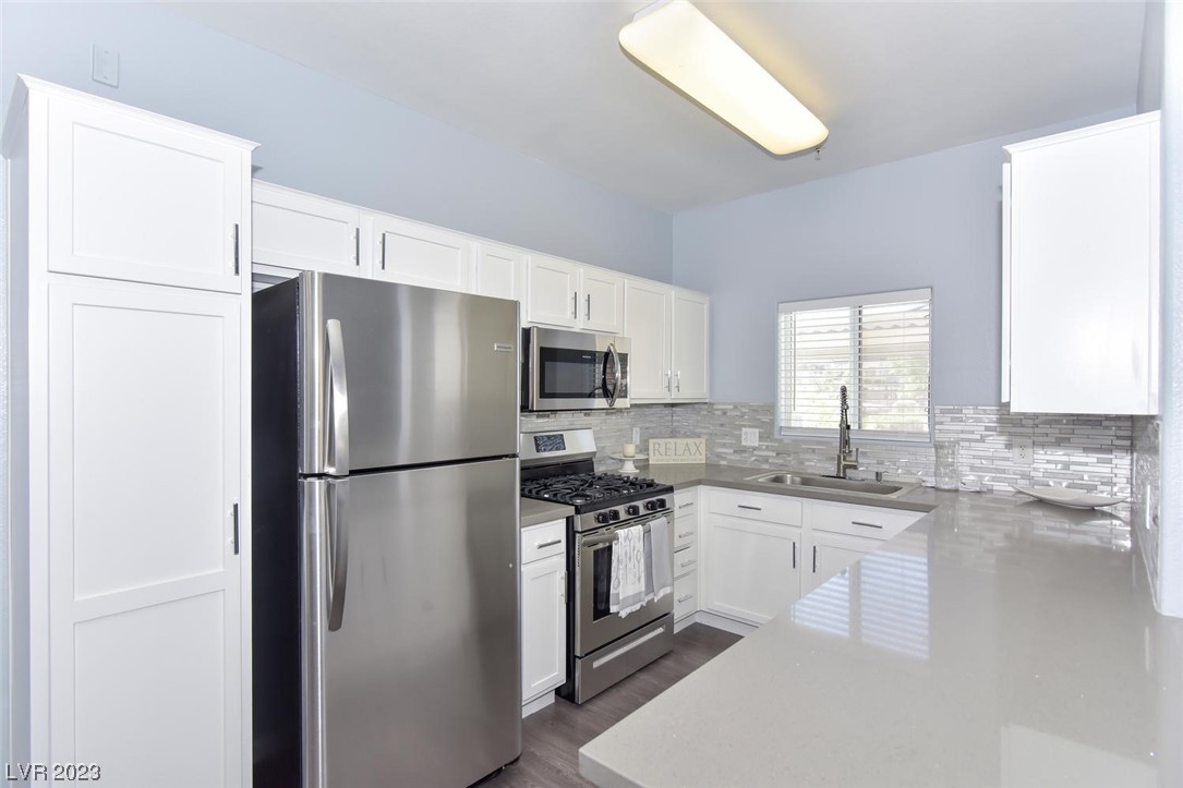 2291 West Horizon Ridge Parkway 1106