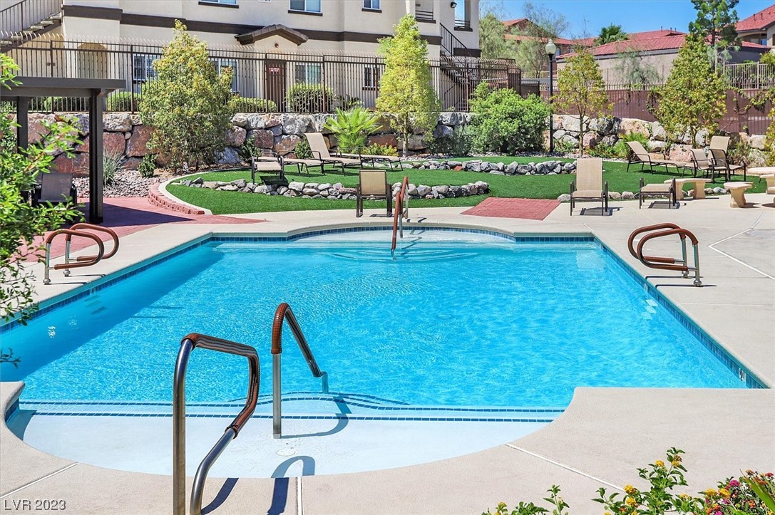 2291 West Horizon Ridge Parkway 1106