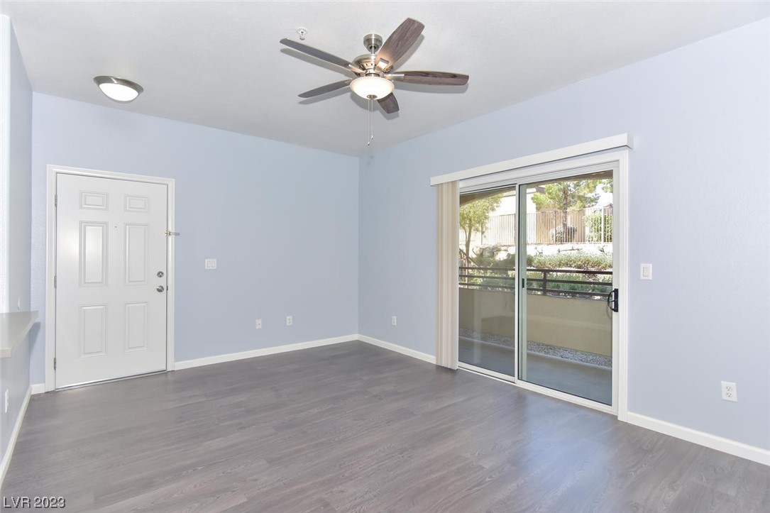 2291 West Horizon Ridge Parkway 1106