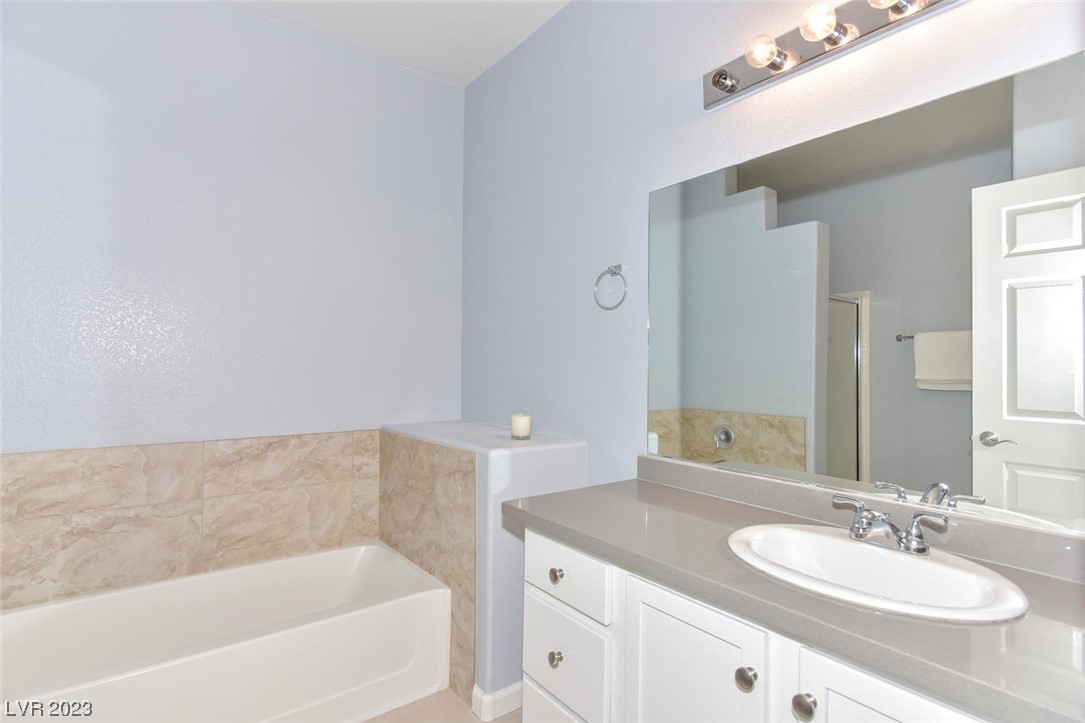 2291 West Horizon Ridge Parkway 1106