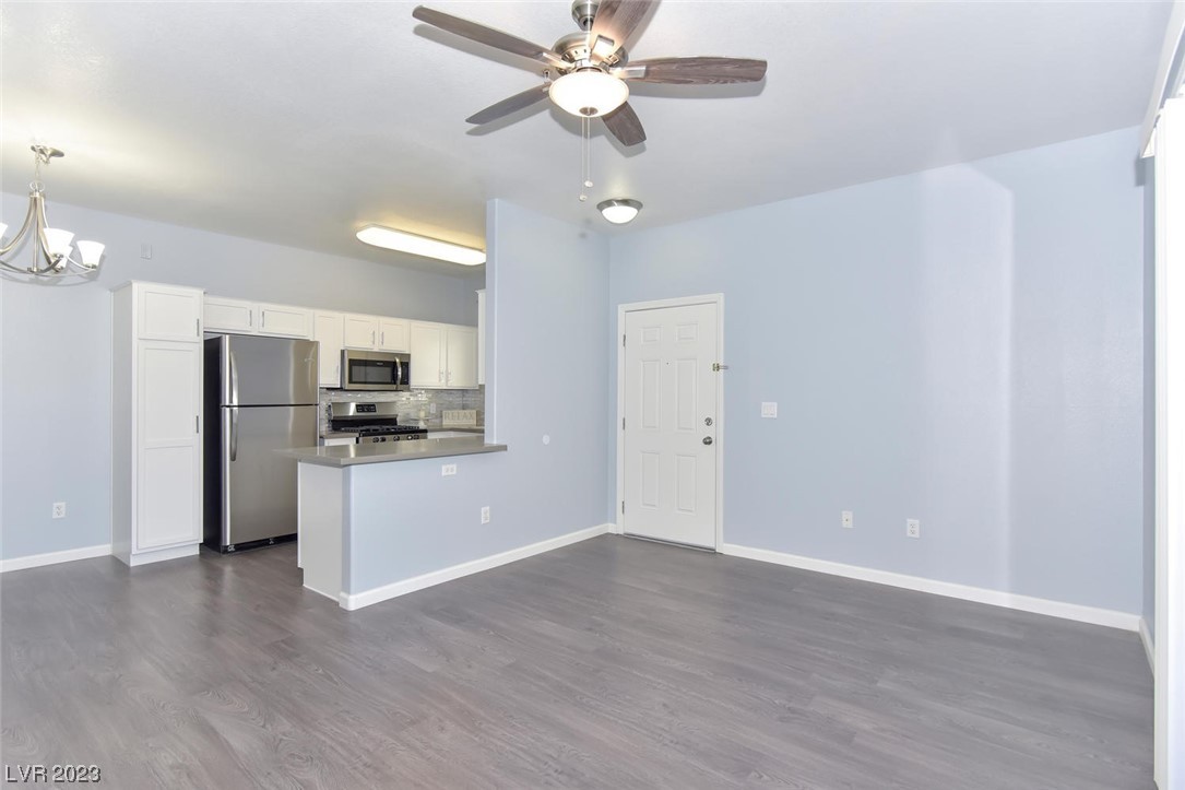 2291 West Horizon Ridge Parkway 1106