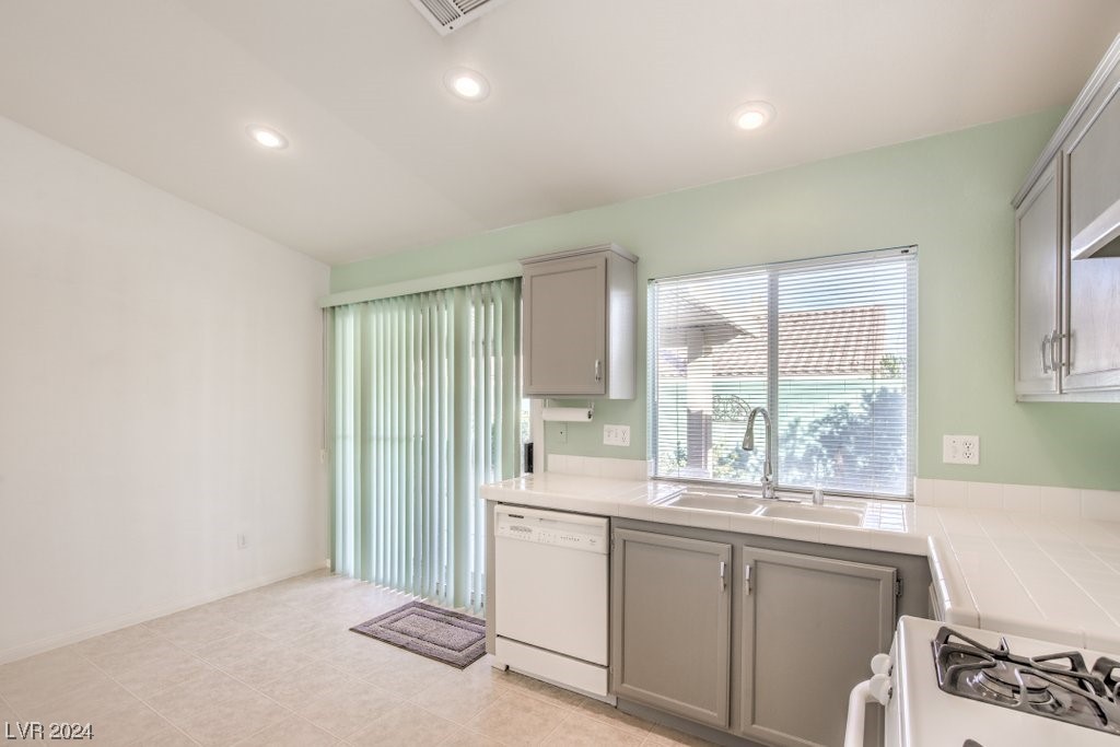 134 Windy Creek Avenue