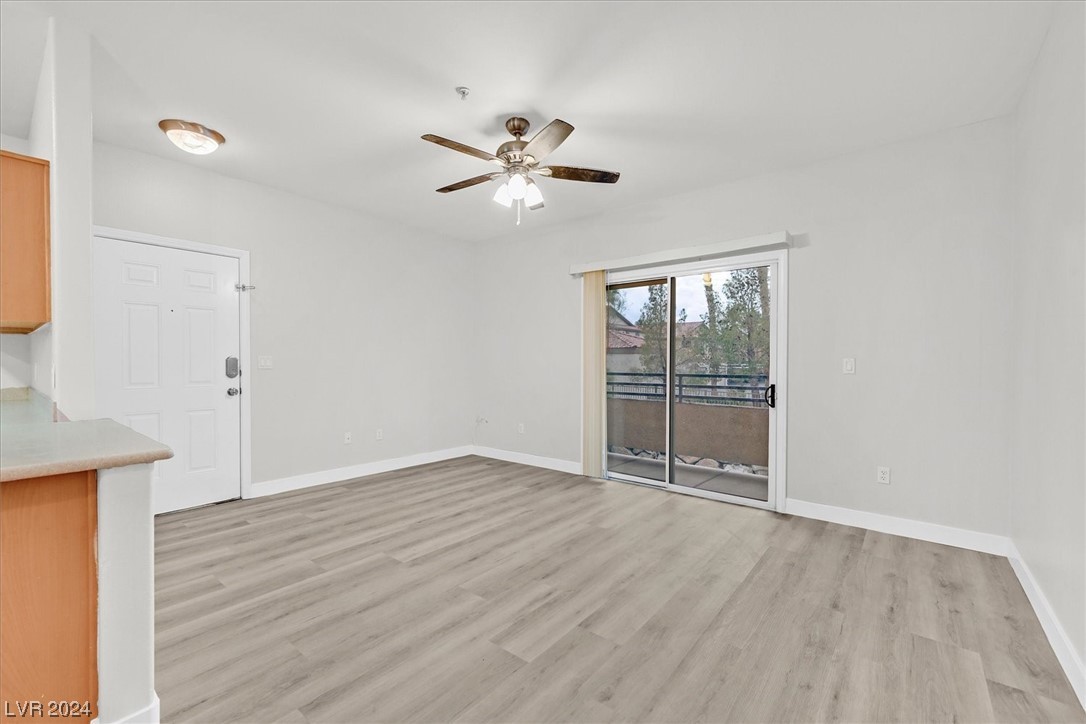 2291 West Horizon Ridge Parkway 1206