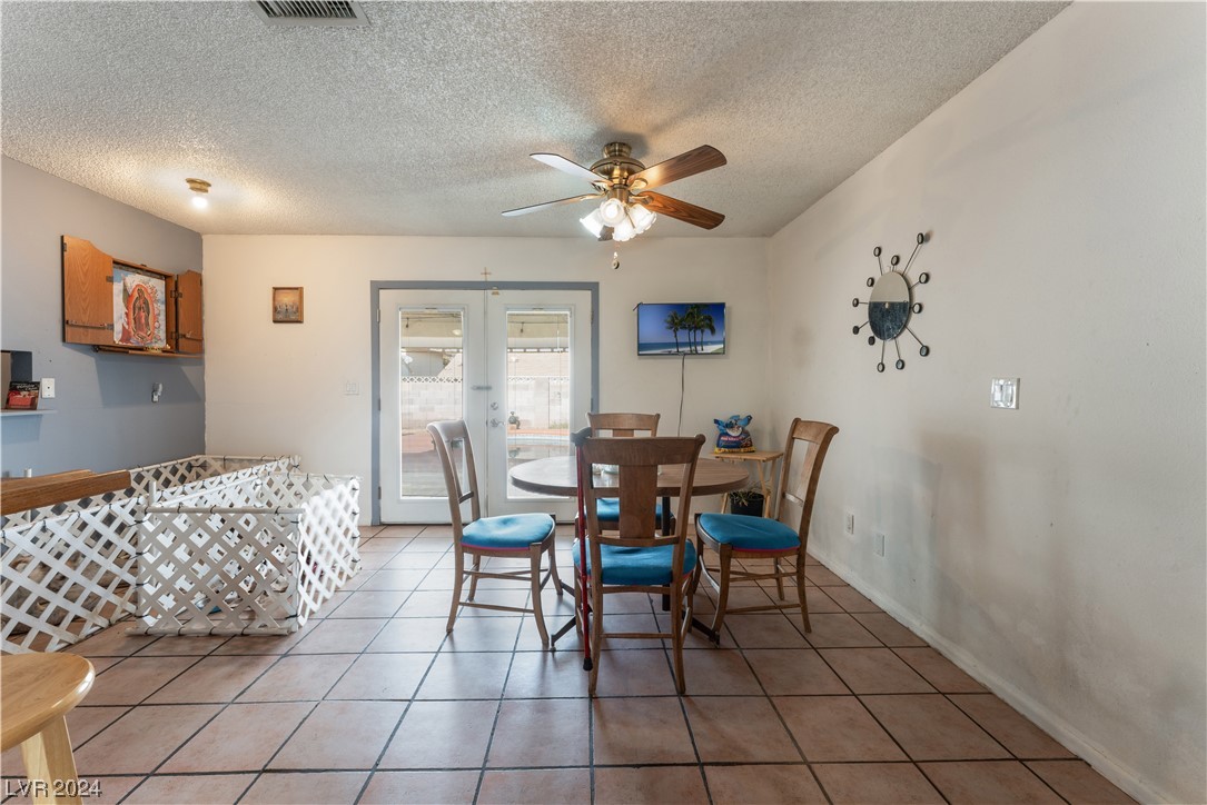 4998 East Mesa Vista Avenue