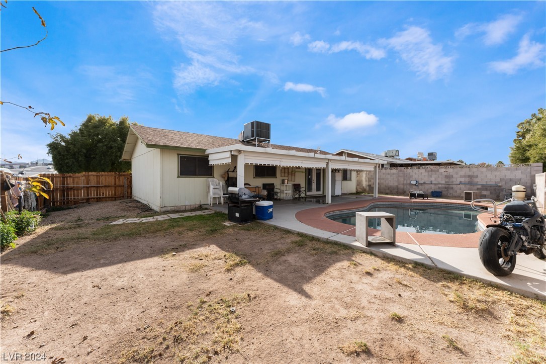 4998 East Mesa Vista Avenue