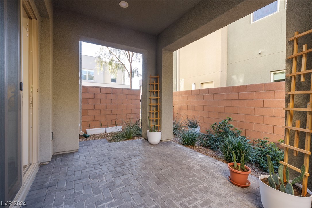 1251 Venue Street 101