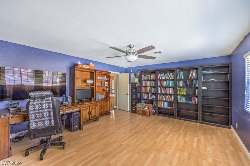 8813 Scenic Harbor Drive