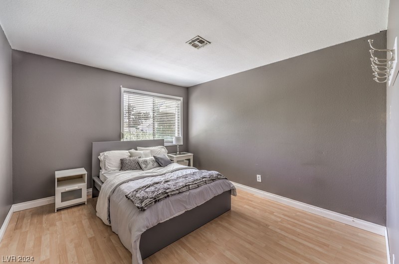 8813 Scenic Harbor Drive