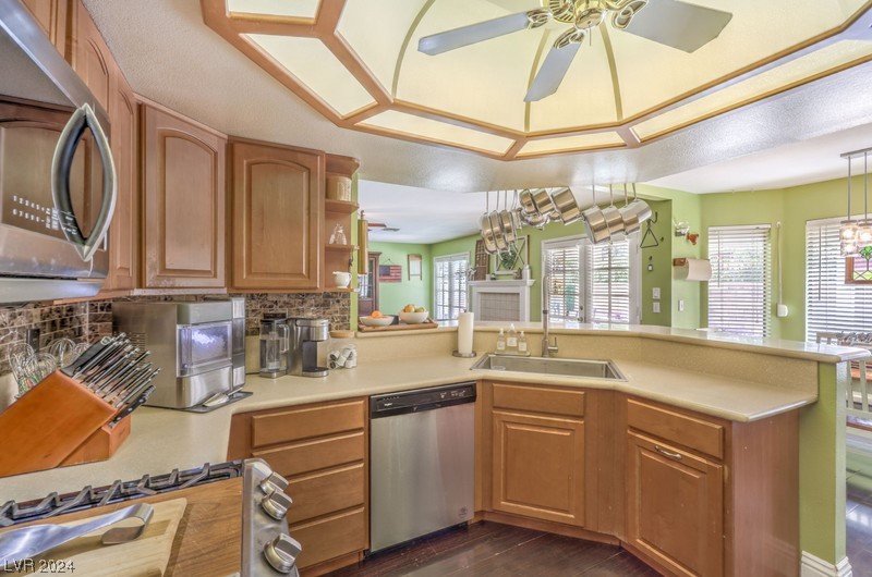 8813 Scenic Harbor Drive