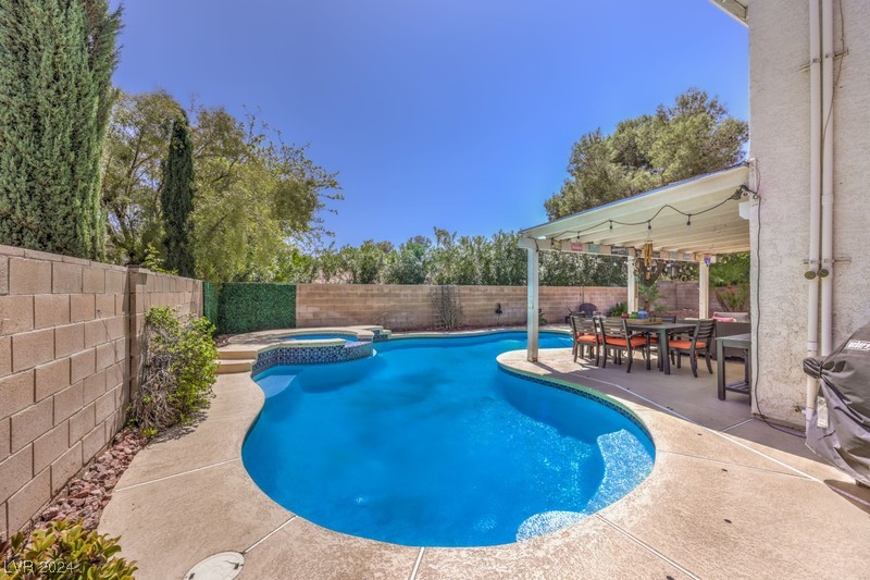 8813 Scenic Harbor Drive