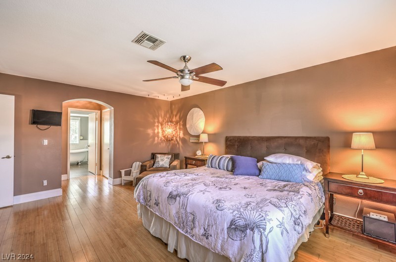 8813 Scenic Harbor Drive