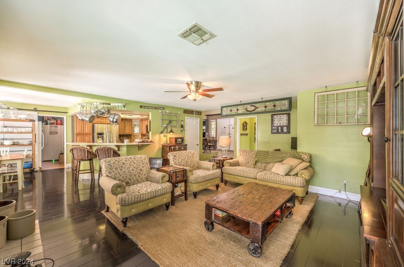 8813 Scenic Harbor Drive