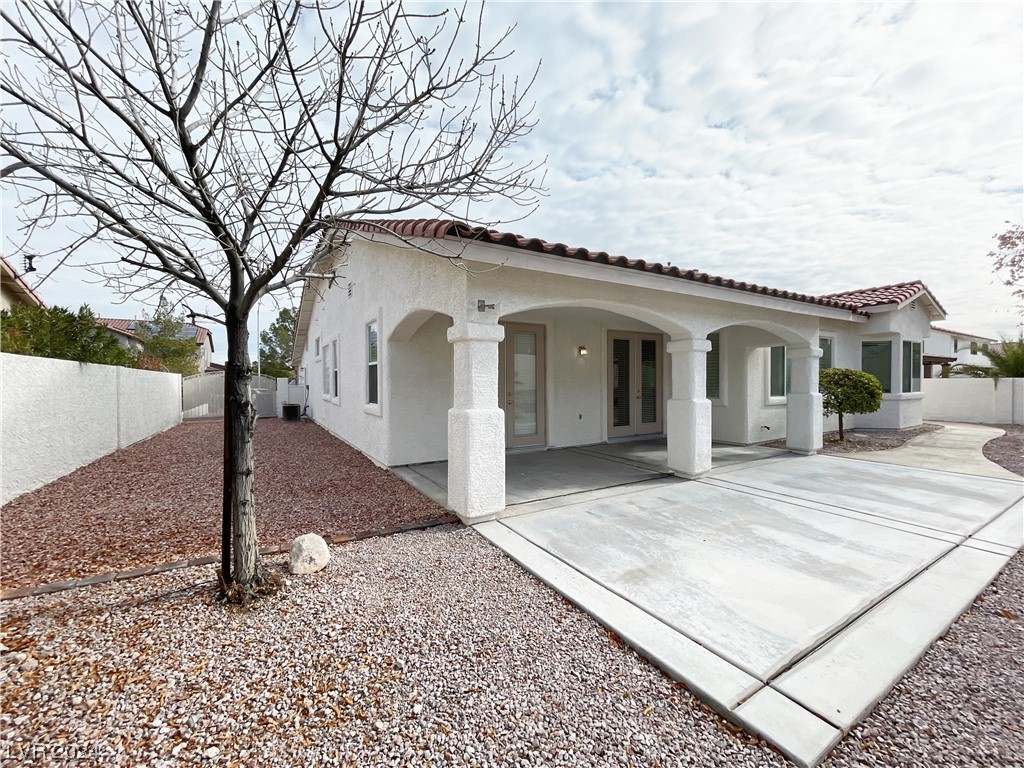 3019 Azure Bay Street