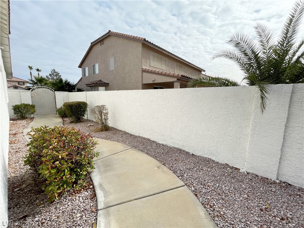 3019 Azure Bay Street