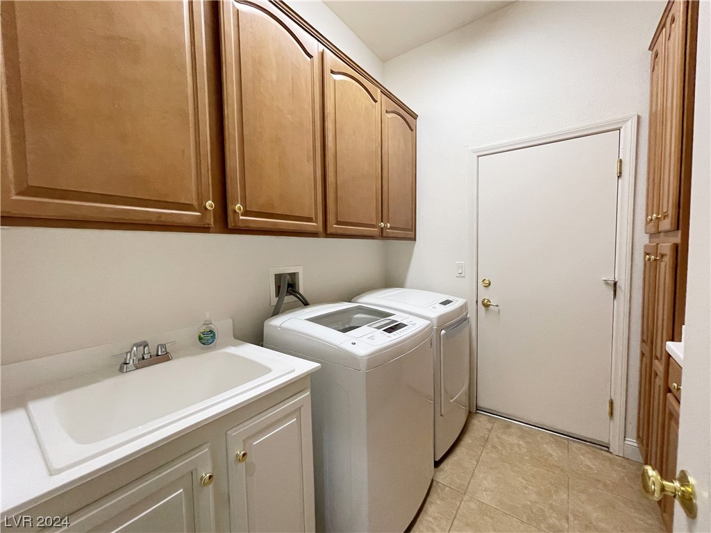 3019 Azure Bay Street