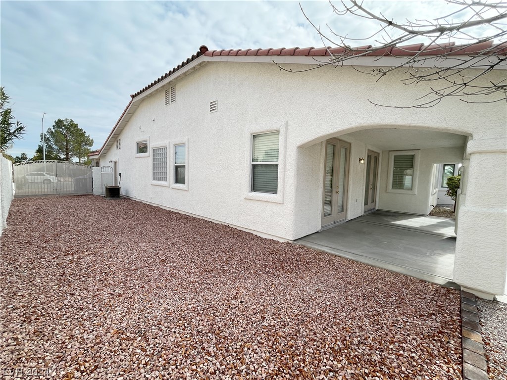 3019 Azure Bay Street