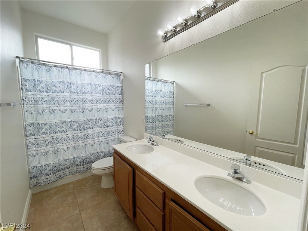 3019 Azure Bay Street