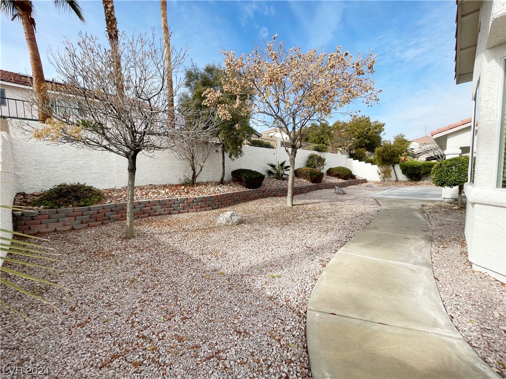 3019 Azure Bay Street