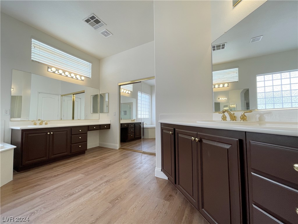 3019 Azure Bay Street