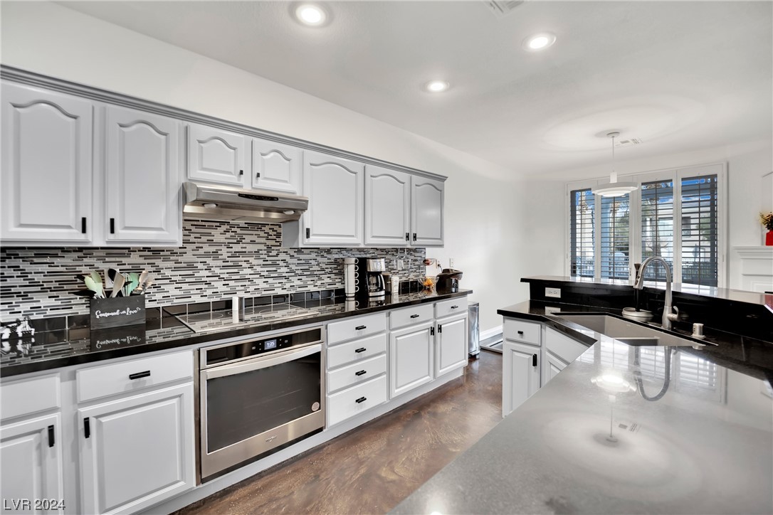 9420 San Laguna Court Unit: 104