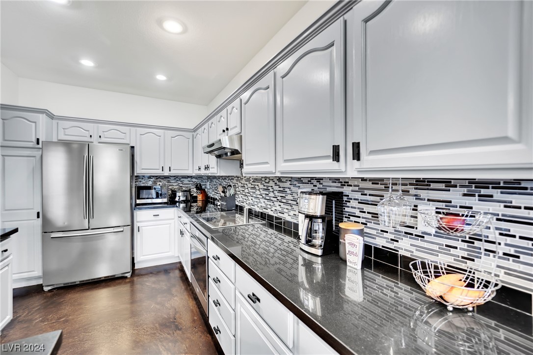9420 San Laguna Court Unit: 104
