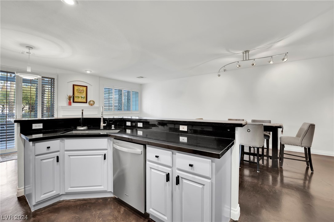 9420 San Laguna Court Unit: 104