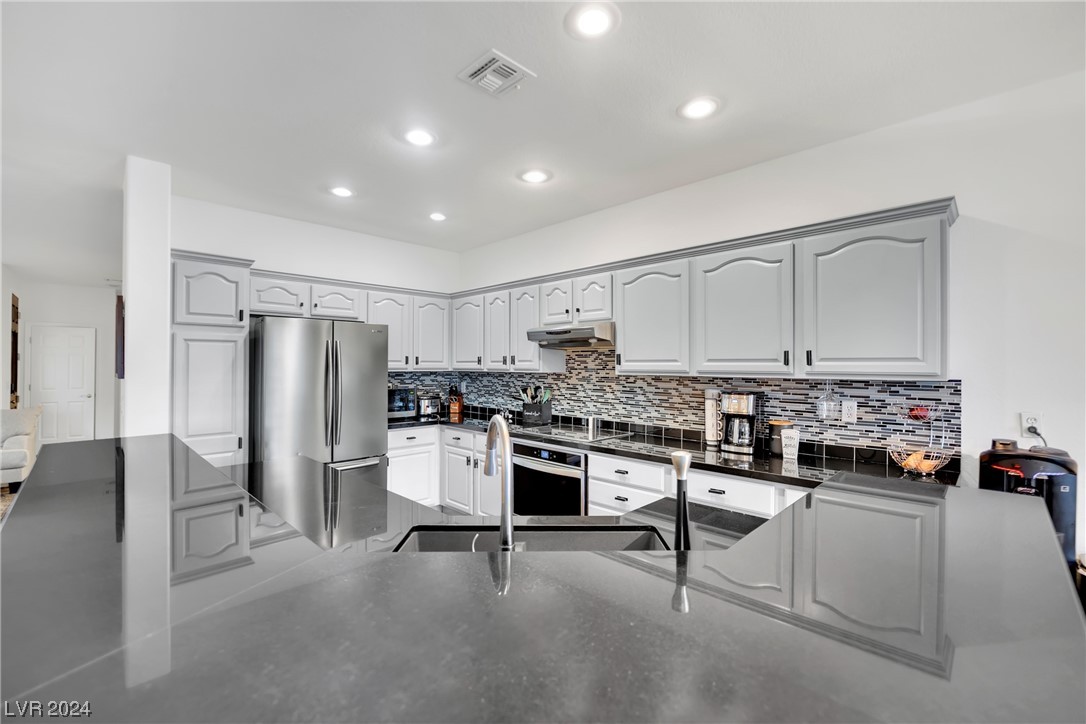 9420 San Laguna Court Unit: 104