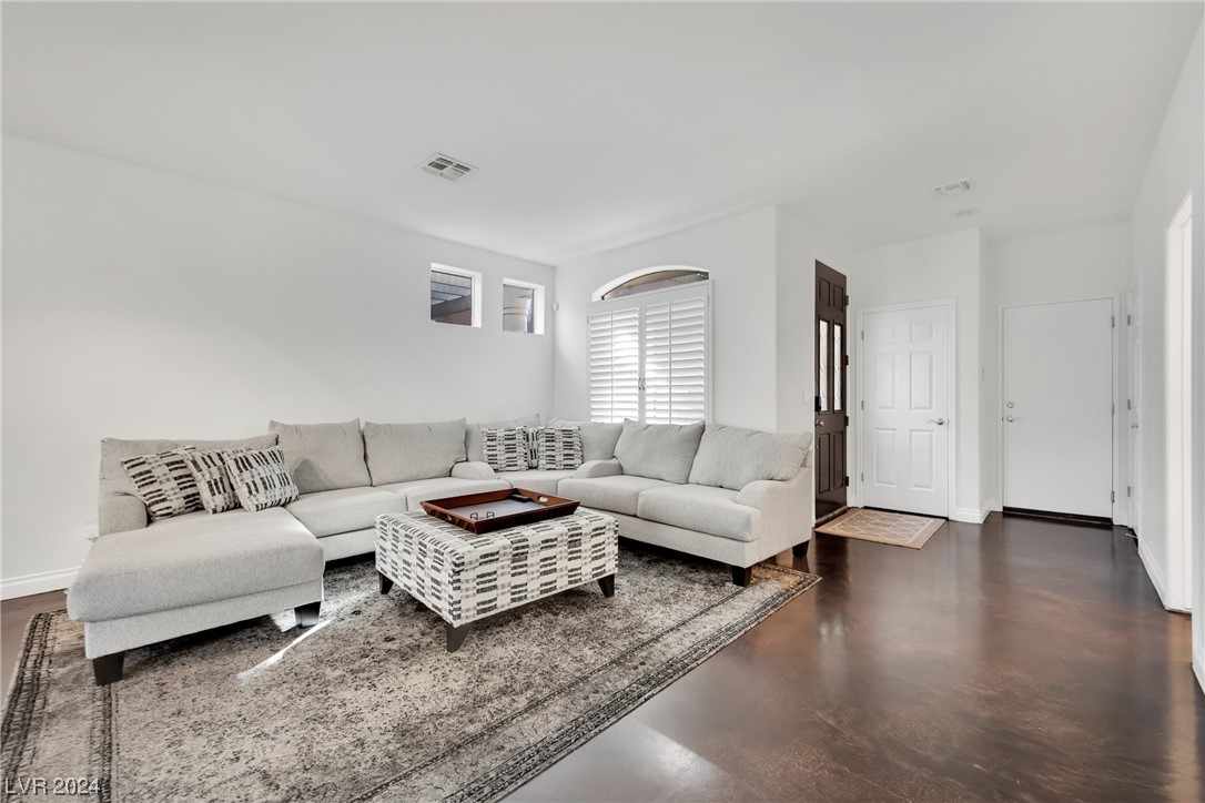 9420 San Laguna Court Unit: 104
