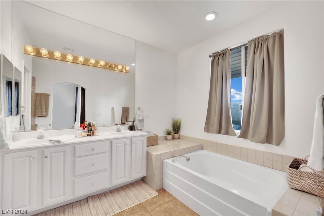 9420 San Laguna Court Unit: 104