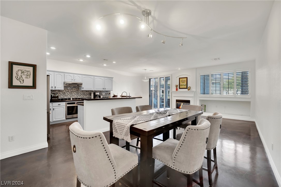 9420 San Laguna Court Unit: 104