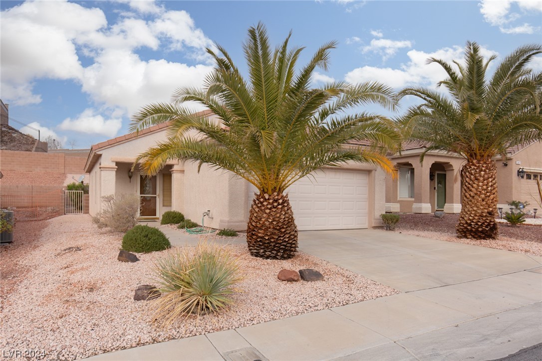 549 Kings Links Street