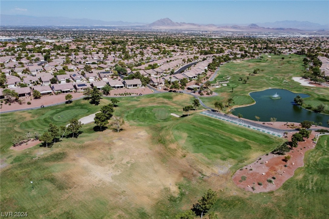 549 Kings Links Street