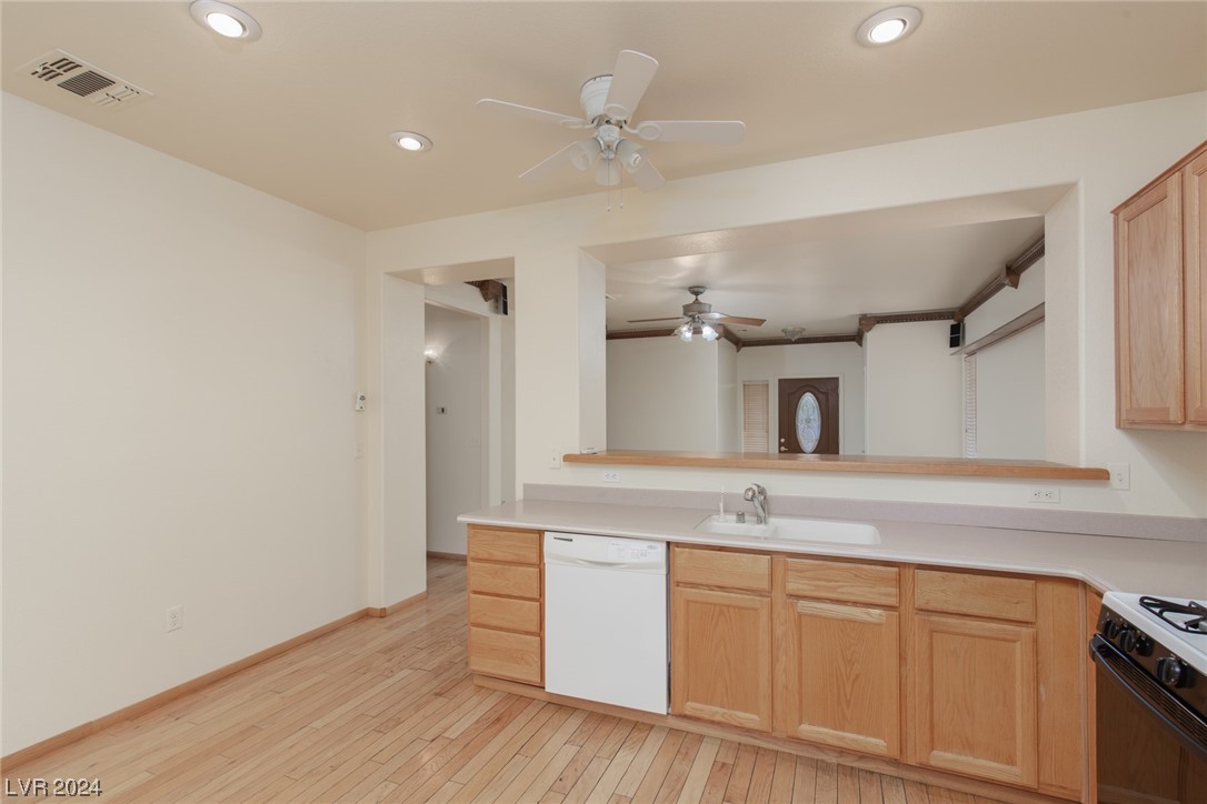 549 Kings Links Street