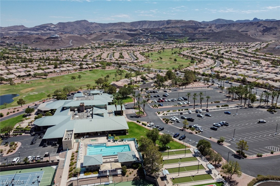 549 Kings Links Street