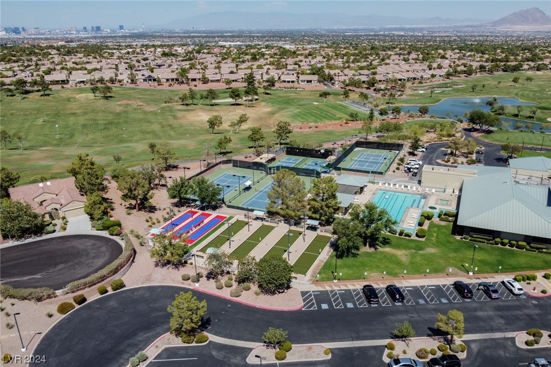 549 Kings Links Street