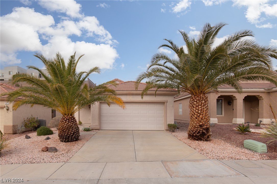 549 Kings Links Street