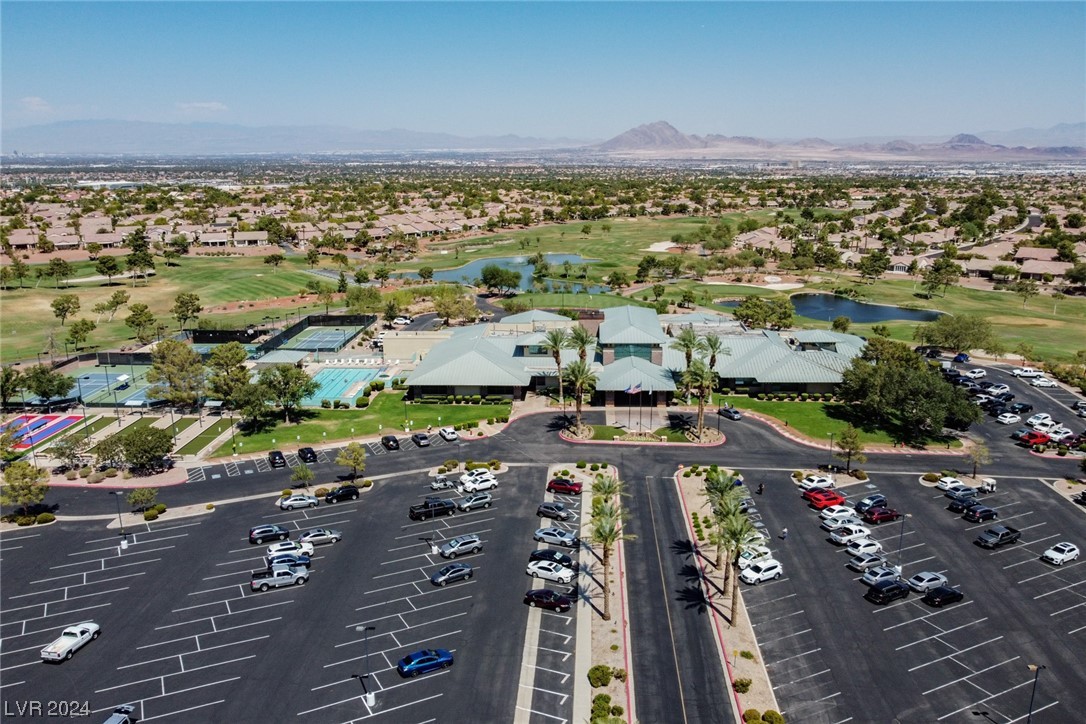 549 Kings Links Street